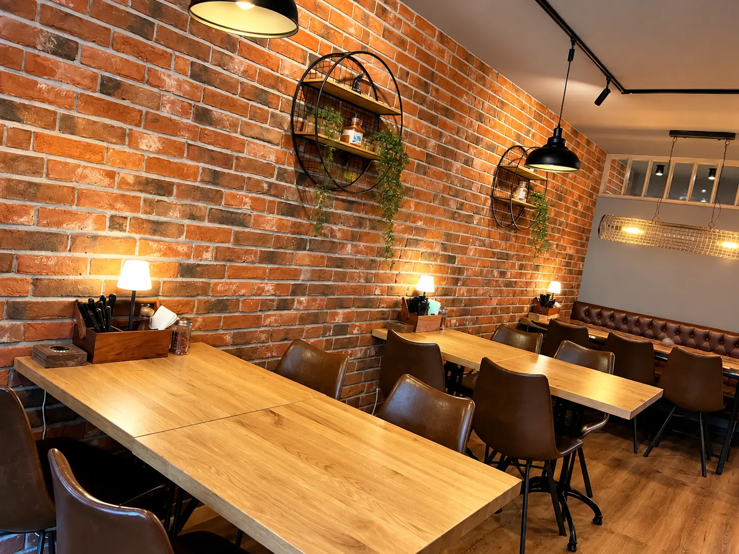 Gemütliches Interieur des Munis Restaurants